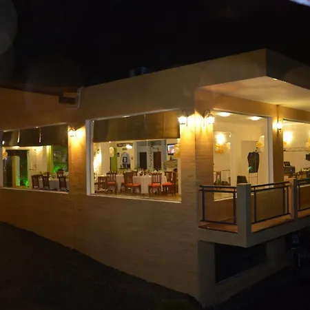 Hostal Solar De Piedras-3